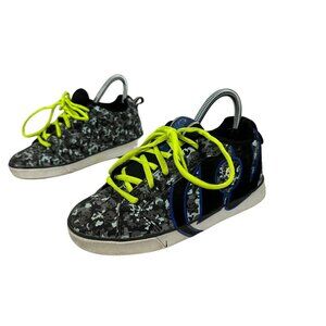 Heelys Youth Size 5 Shoes With Wheels - Skull & Camo Pattern Black/Blue Trim